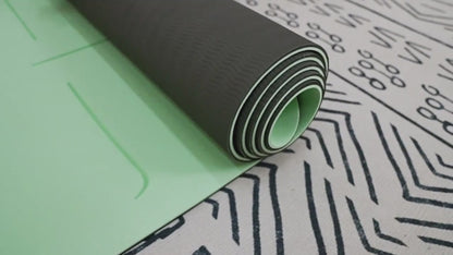 Йога постелка за тренировки